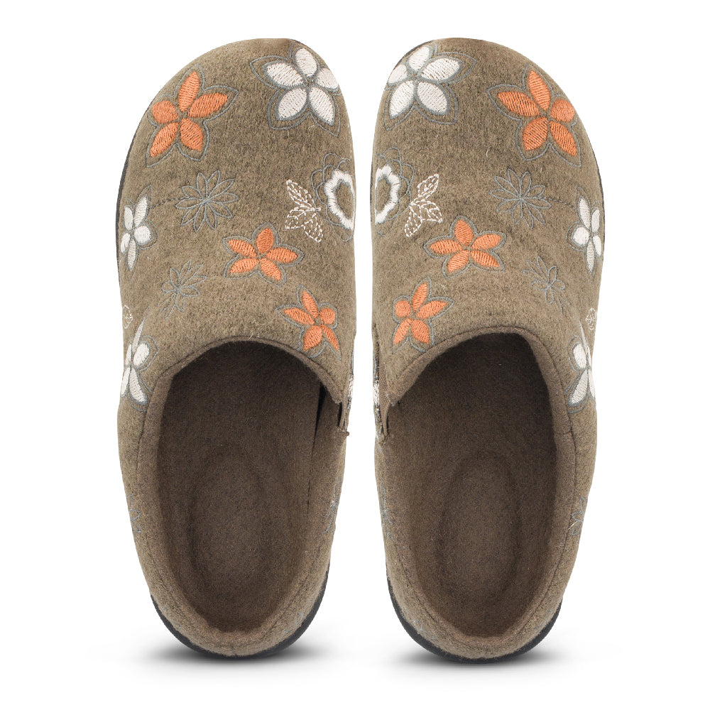 Taupe Flowers