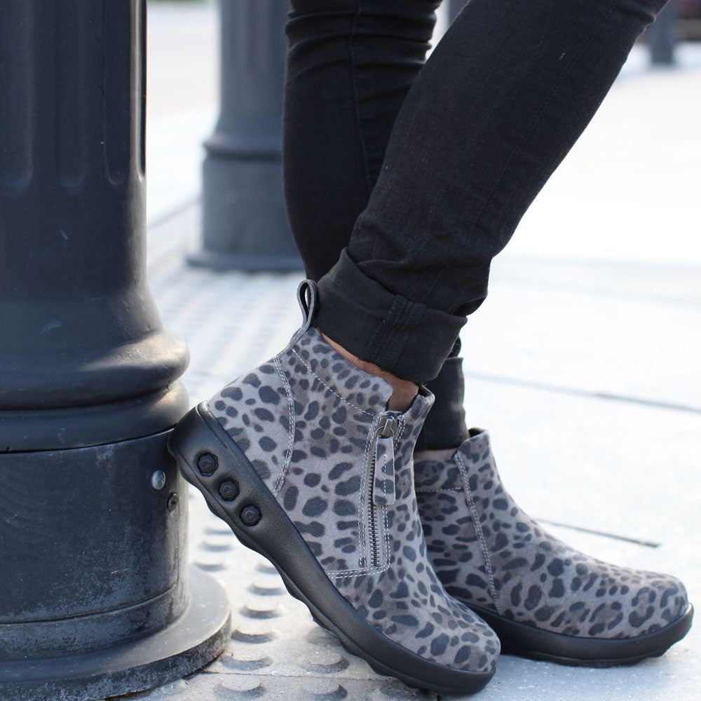 grey leopard boots